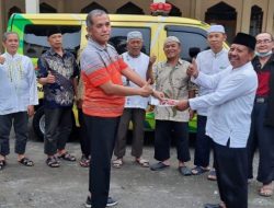 Singgih Januratmoko Serahkan Bantuan Ambulans ke LDII Boyolali