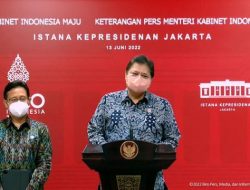 Airlangga Hartarto: Kasus Harian COVID-19 RI Jauh Lebih Baik Dari Negara Lain