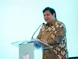 Rekam Jejak dan Karier Menko Perekonomian Airlangga Hartarto