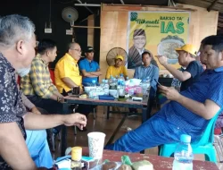 Jaga Soliditas Jelang Pemilu 2024, Kader Golkar Pangkep Bareng-Bareng Makan Bakso