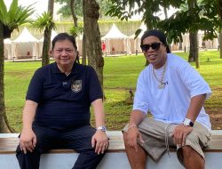 Viral! Jokes Bapak-Bapak Ala Airlangga: Ronaldinho, Which One Is Your Best Gol Ever? Golkar!