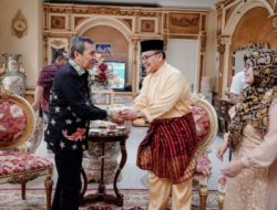 Gubri Syamsuar Jemput Langsung Para Mantan Gubernur Untuk Hadiri Hari Jadi Riau ke-65