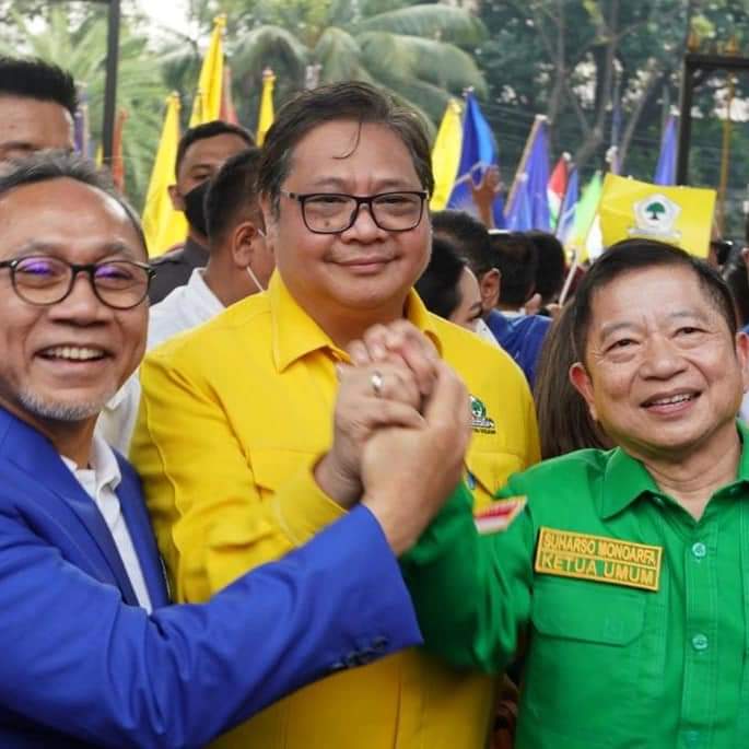 Airlangga Hartarto Daftarkan Partai Golkar ke KPU