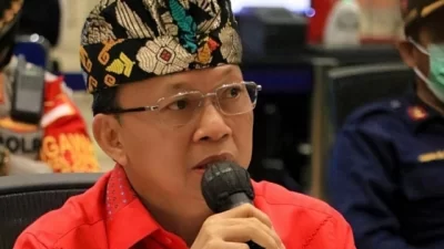 Tantang Senator Australia, Gubernur Wayan Koster: Tunjukkan Lokasi di Bali Penuh Kotoran Sapi?