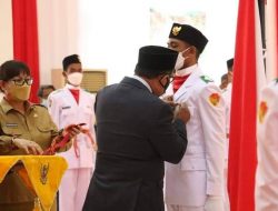 Wagub Josef Nae Soi Kukuhkan 44 Anggota Paskibraka NTT 2022