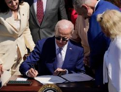 Saingi China, Biden Anggarkan Rp.784 Triliun Khusus Untuk Produksi Chip