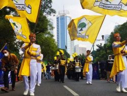 Diiringi Reog Hingga Marching Band, Ketua Umum Partai Golkar, PAN dan PPP Daftar ke KPU