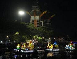 Hari Jadi Ke-72 Kalsel, Paman Birin Buka Festival Budaya Pasar Terapung di Banjarmasin