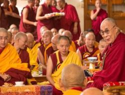 Bendung Penyebaran Buddhisme, China Lakukan Banyak Pelanggaran HAM di Tibet