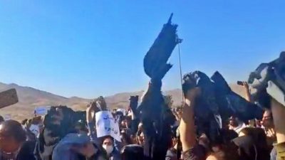 Protes Tewasnya Mahsa Amini di Penjara, Kaum Perempuan Iran Kompak Lepas Hijab