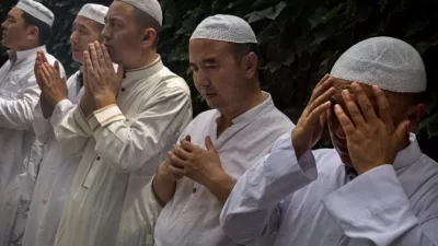 Muslim Uyghur di Xinjiang Terkurung dan Kelaparan Akibat Lockdown COVID-19