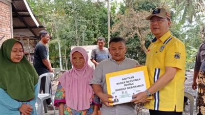 Gubernur Rohidin Mersyah Bantu Keluarga Korban Kebakaran di Seluma Bengkulu