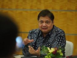 Harga BBM Naik, Menko Airlangga Bakal Berikan Kompensasi Lewat Perlinsos