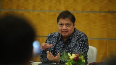 Harga BBM Naik, Menko Airlangga Bakal Berikan Kompensasi Lewat Perlinsos