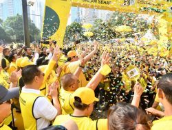 Airlangga Hartarto Mengklaim Acara Jalan Sehat HUT Partai Golkar Diikuti 2,7 Juta Kader