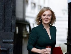Inggris Bergejolak, PM Liz Truss Diyakini Mundur dalam Beberapa Hari