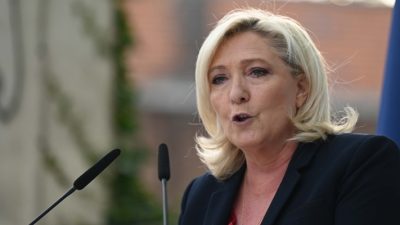 Politisi Sayap Kanan Prancis Marine Le Pen Desak Pemerintah Tutup Lebih Banyak Masjid