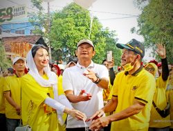 2 Ribu Warga, Anggota DPR RI dan Bupati Lamongan, Menyemarakkan Jalan Sehat HUT Ke-58 Partai Golkar