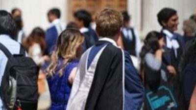 Biaya Hidup Meningkat, Ribuan Mahasiswa Inggris Terancam Tidak Bisa Lanjutkan Pendidikan