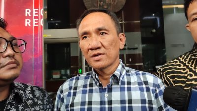 Unggah Video AHY, Andi Arief: Tak Perlu Beruban dan Muka Berkerut Urus Rakyat
