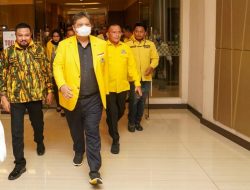 Jokowi Lempar Kode Dukungan ke Prabowo, Ini Tanggapan Santai Airlangga