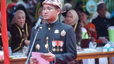 KPK Tangkap Bupati Bangkalan, Abdul Latif Amin Imron