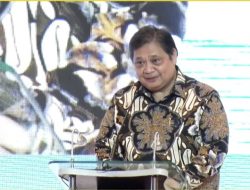Menko Airlangga Tak Gentar Meski Marak Prediksi Ekonomi RI Melambat