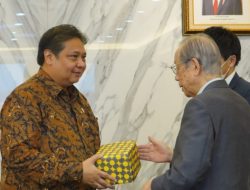 Menjamu Eks PM Jepang Yasuo Fukuda, Menko Airlangga Bahas Kerja Sama Perubahan Iklim hingga IKN