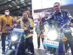 Menko Airlangga Minta Pembebasan Pajak Kendaraan Listrik