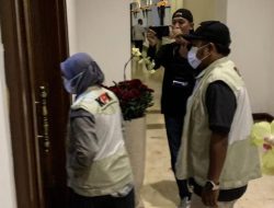KPK Geledah Ruang Kerja Gubernur Jatim Khofifah dan Wagub Jatim Emil Dardak