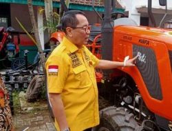 Firman Soebagyo Serahkan Beragam Alsintan Untuk Puluhan Kelompok Petani di Pati