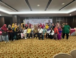 Kinerja Dirasakan UMKM Riau, Puluhan Emak-Emak Dukung Menko Airlangga Jadi Presiden RI