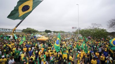 Brasil Rusuh, Kaum Sayap Kanan Pendukung Bolsonaro Serbu Istana Presiden