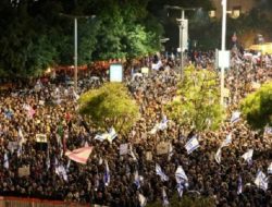 Tolak Pemerintahan Baru Netanyahu, 80 Ribu Warga Israel: Turunkan Diktator!