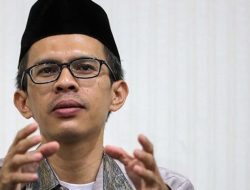 Ujang Komarudin: Partai Golkar Harus Mati-matian Jika Usung Ridwan Kamil Jadi Cawapres Airlangga