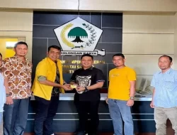 Ketua Perindo Sumbar Li Apriyatna Hijrah Ke Golkar Kota Padang