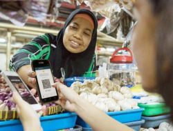 RCFRA: Program Perekonomian Menko Airlangga Dongkrak Kepuasan Masyarakat Pada Jokowi