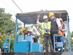 Ridwan Kamil Targetkan Perbaikan Jalan Provinsi di Jabar Bisa Rampung H-10 Lebaran