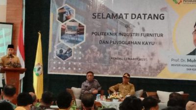 Di Hadapan Menko PMK, Dico Ganinduto Pamer Kinerja Turunkan Angka Kemiskinan di Kendal