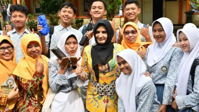 Sapa Pelajar Pekalongan, Bupati Fadia Arafiq Sampaikan Bahaya Narkoba dan Pernikahan Dini