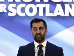 Humza Yousaf Terpilih jadi Menteri Utama, Muslim Pertama Yang Pimpin Skotlandia