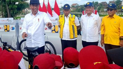 Jokowi Resmikan 3 Kolam Retensi Pengendali Banjir di Bandung, Kang Ace: Terima Kasih, Pak Presiden!