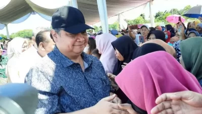 Menko Airlangga: Operasi Pasar Murah Bantu Stabilkan Harga Jelang Idul Fitri