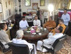 Tak Gelar Open House Idul Fitri 1444 H, Sahbirin Noor Tetap Terima Ribuan Tamu