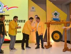 Jaro Ade: Partai Golkar di Persimpangan Pilihan Antara Ideologi Atau Kepentingan