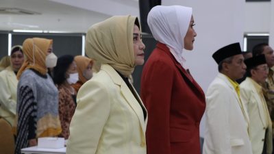 Selamat! KH Choirul Anam Lantik Marlinda Irwanti Jadi Ketua Umum Korps Perempuan MDI