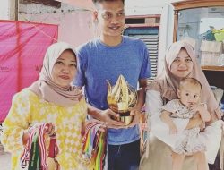 Sekarwati Sambangi Kurnia Meiga, Eks Kiper Arema Yang Ingin Jual Semua Piala dan Medali Untuk Hidup