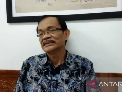 Pakar Politik Sarankan Partai Golkar dan PAN Fokus Bentuk Poros Keempat