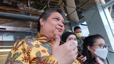 Jokowi Tunjuk Menko Airlangga Jadi Koordinator Percepatan Swasembada Gula