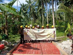 Cen Sui Lan Kucurkan Rp.500 Juta Untuk Perbaiki Jalan Dua Desa di Natuna